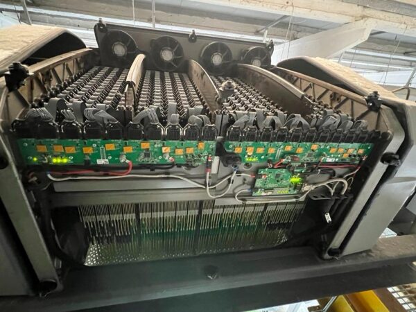 9 Adet Staubli SX Jakar Makinesi 11