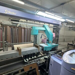 Staubli Delta 110 2004 Model 230 cm Eninde Çift Sehpalı Otomatik Tahar Makinası