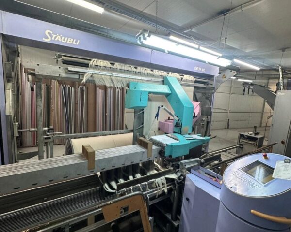 Staubli Delta 110 2004 Model 230 cm Eninde Çift Sehpalı Otomatik Tahar Makinası